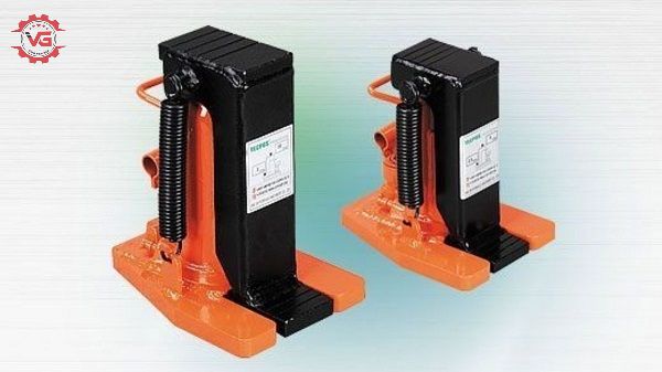 Kích thủy lực tháo lắp chân vịt Tecpos