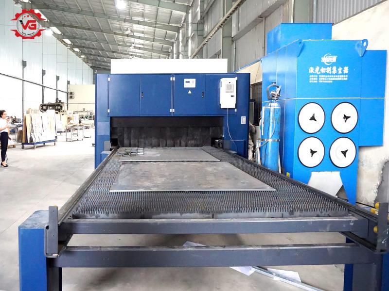 nen cat inox bang plasma hay laser